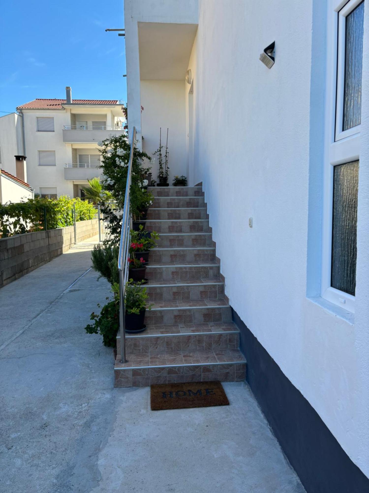 Apartments N&M Sukošan Екстериор снимка