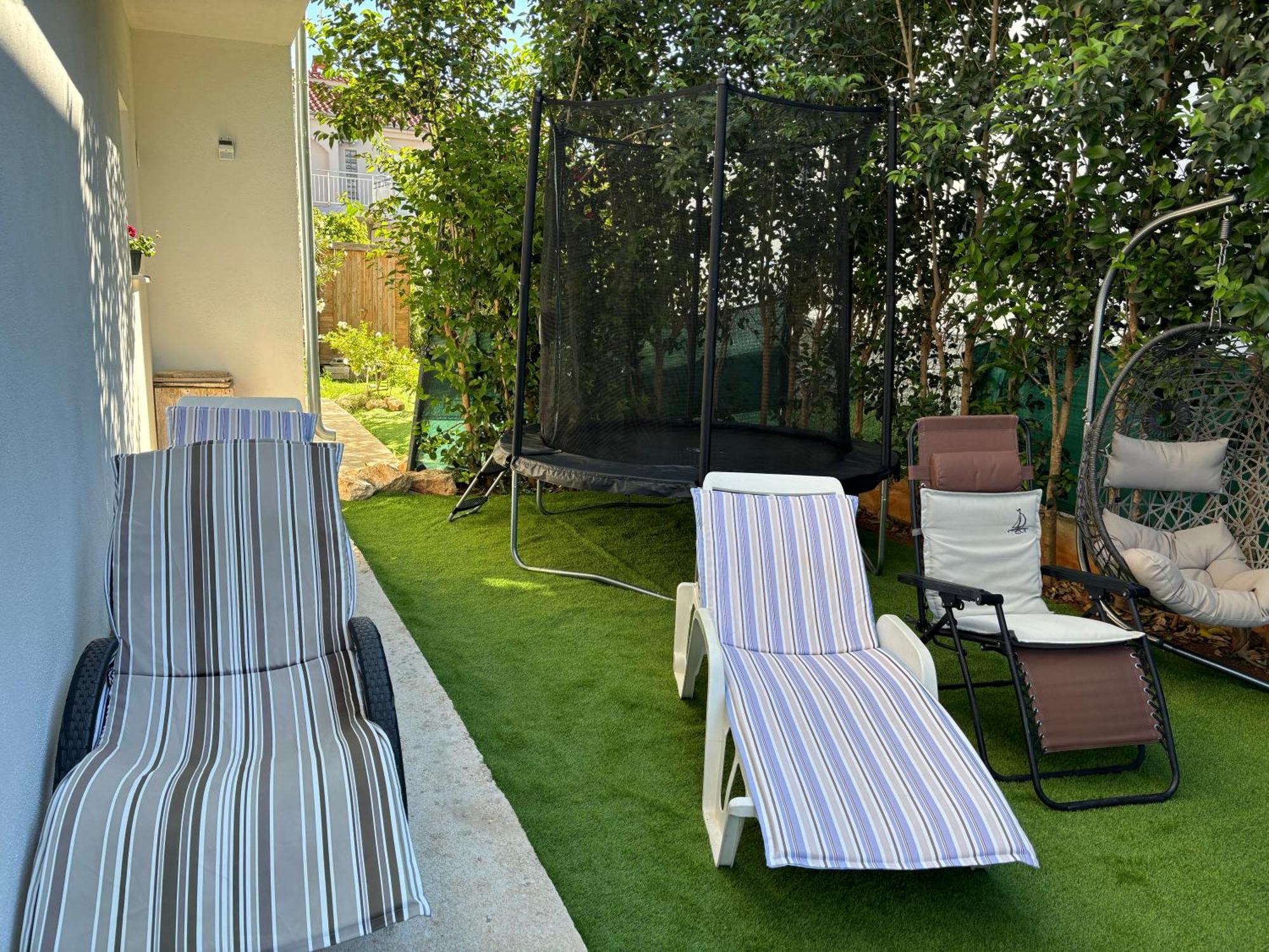 Apartments N&M Sukošan Екстериор снимка