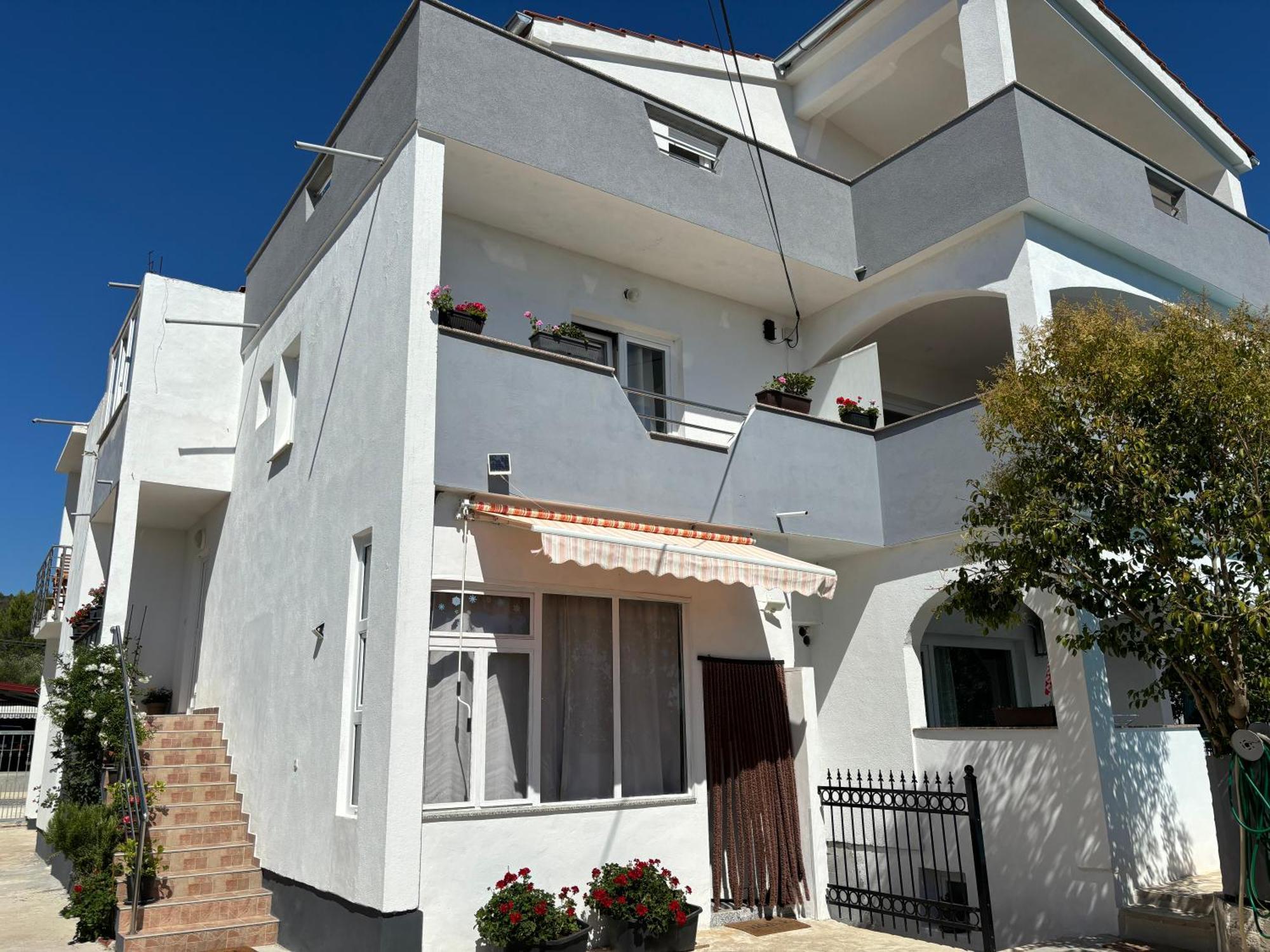 Apartments N&M Sukošan Екстериор снимка