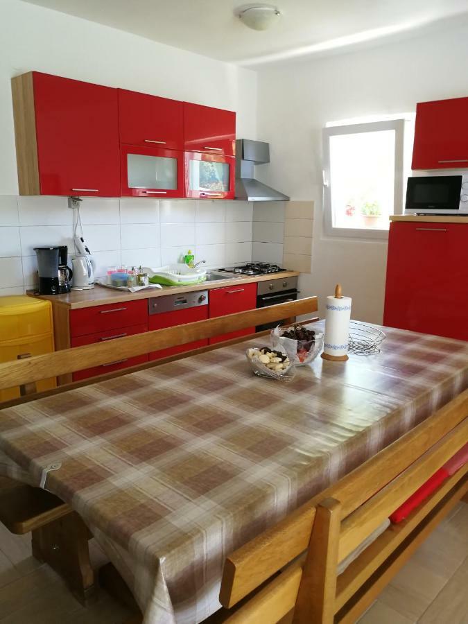 Apartments N&M Sukošan Екстериор снимка