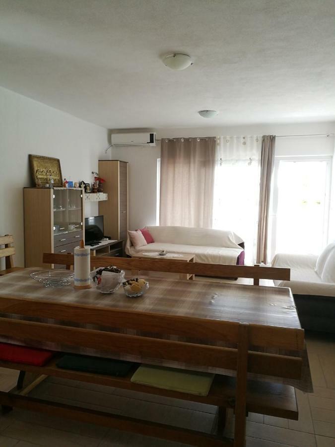 Apartments N&M Sukošan Екстериор снимка